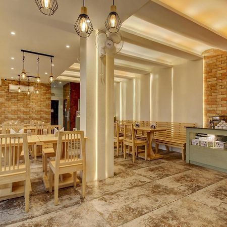 Townhouse Geetraj Near Shalimar Gateway Lucknow Hotel Bagian luar foto