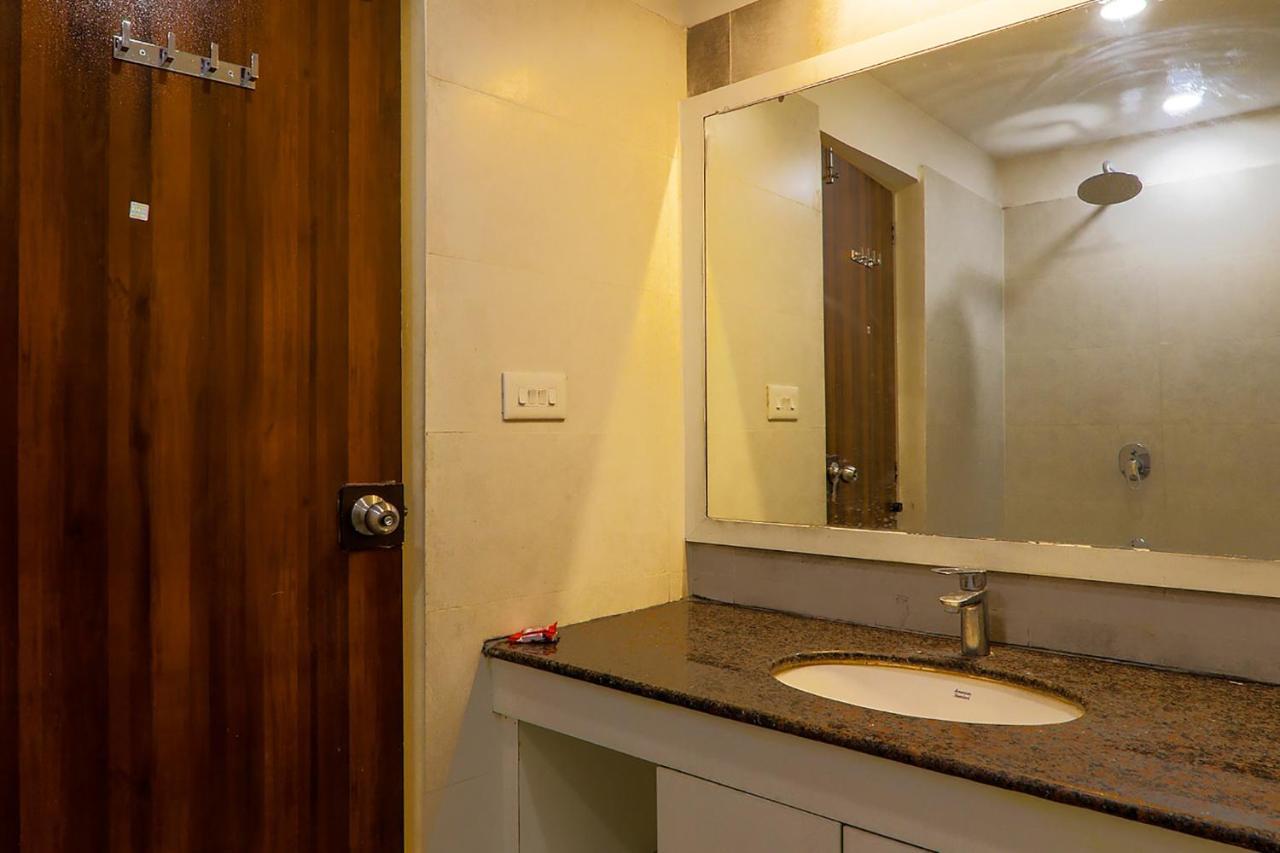 Townhouse Geetraj Near Shalimar Gateway Lucknow Hotel Bagian luar foto