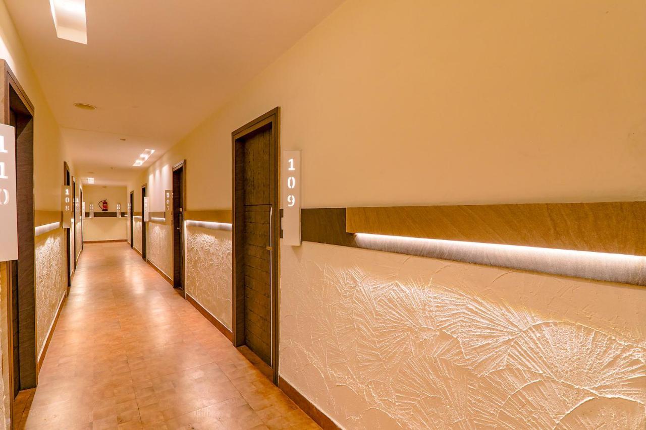 Townhouse Geetraj Near Shalimar Gateway Lucknow Hotel Bagian luar foto