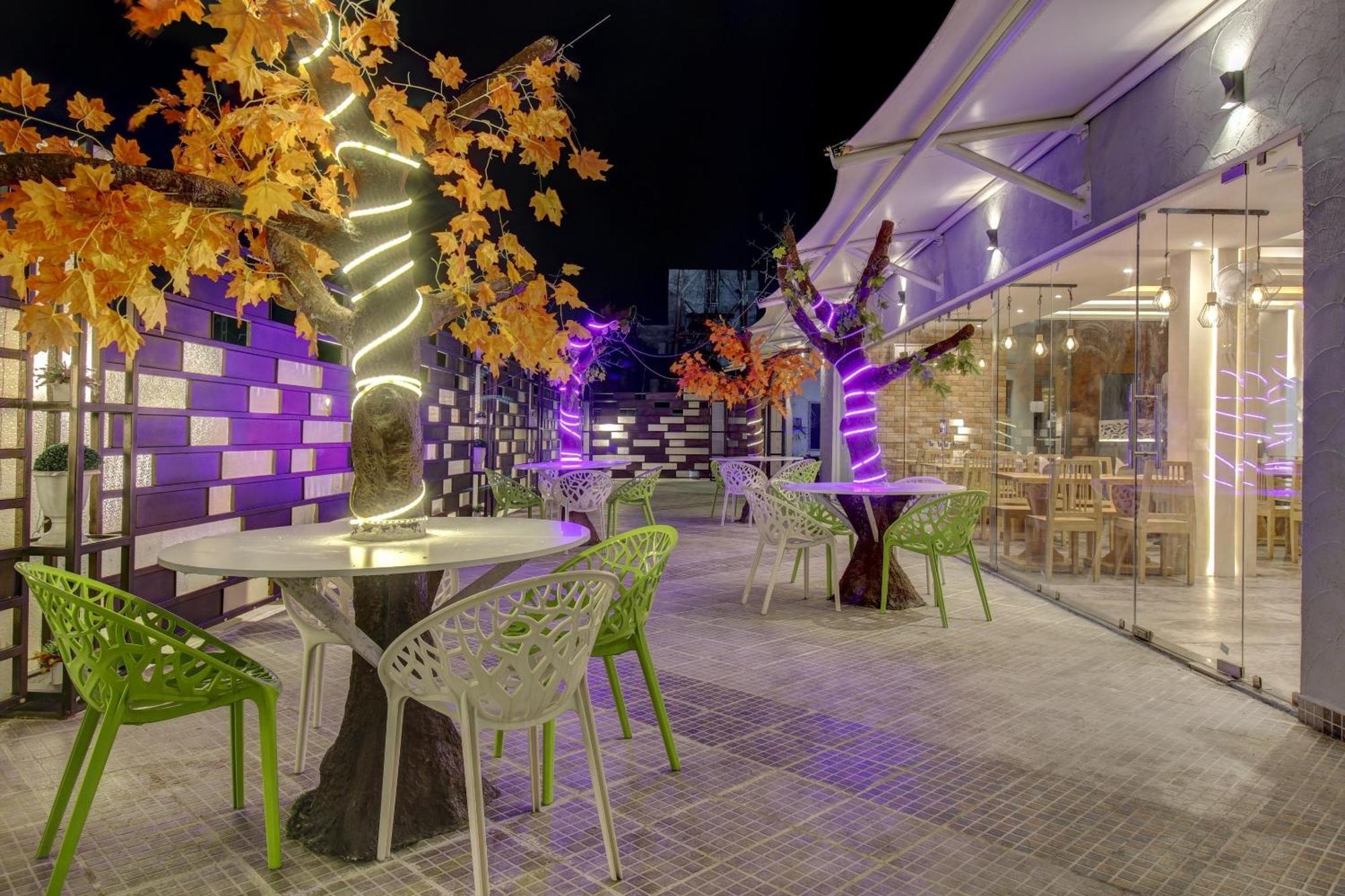 Townhouse Geetraj Near Shalimar Gateway Lucknow Hotel Bagian luar foto