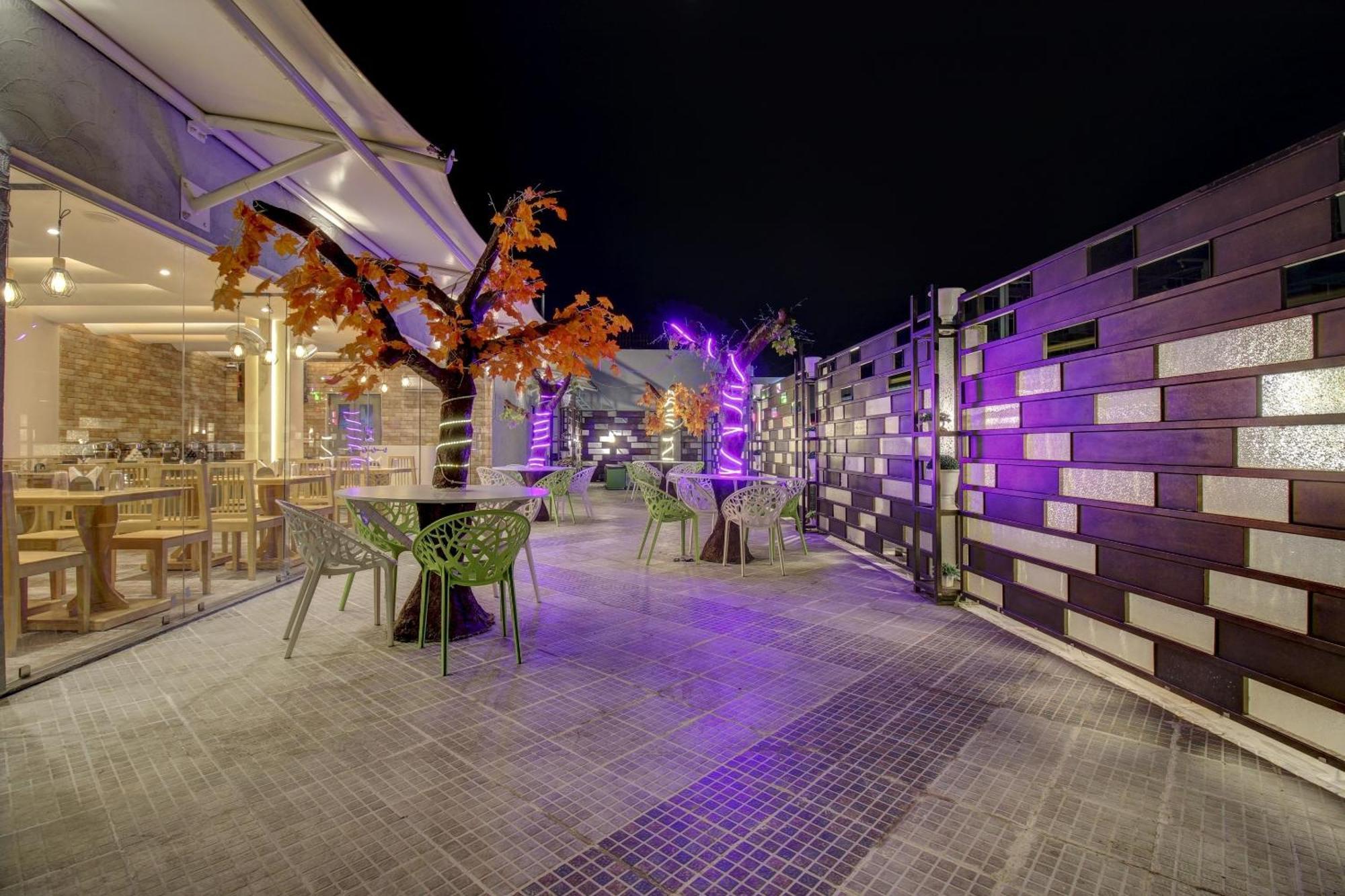Townhouse Geetraj Near Shalimar Gateway Lucknow Hotel Bagian luar foto